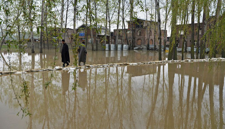 Just two days of rain flood Kashmir Valley again. No lessons learnt from 2014?