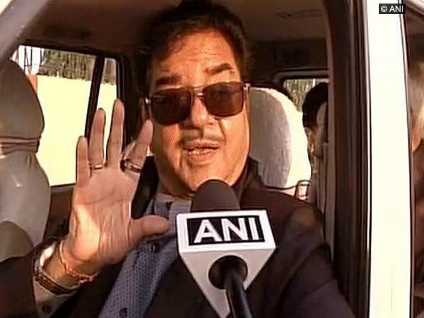 Lalu and Nitish must resolve their conflict for Bihar: Shatrugan Sinha