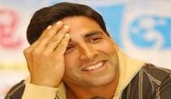 Gold star Akshay Kumar meets his first crush from school and shares picture on social media