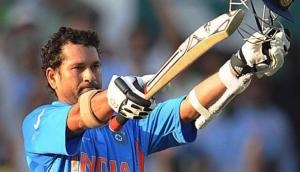  Did you know! Sachin Tendulkar's 1st bat was gifted by his sister