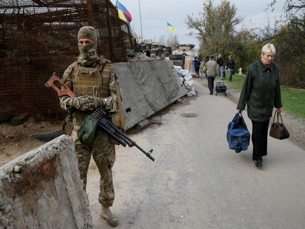 Explosion kills American monitor in Ukraine