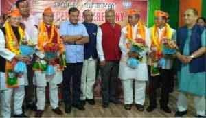 Manipur: 4 Congress MLAs join BJP on a day Rahul held a meet on North East