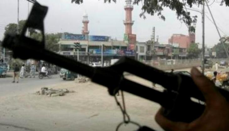 J-K: Terrorists barge into police post in Shopian, decamp with five rifles