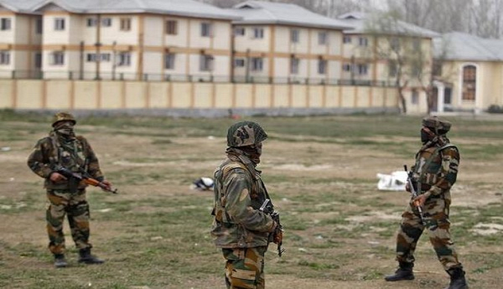 Army either 'good samaritan' or 'whipping boy': Cong. on Syed Geelani's remark