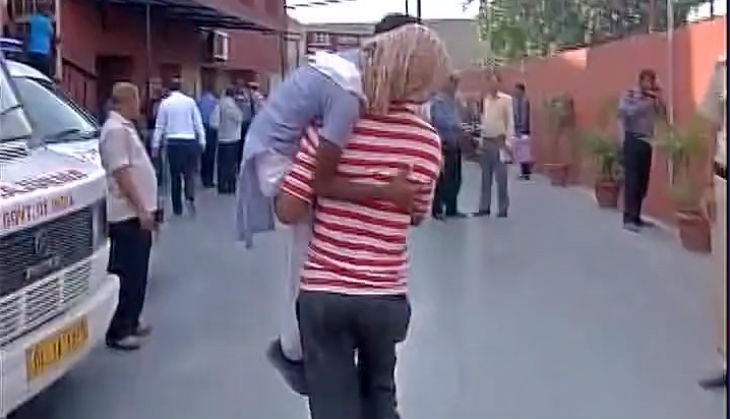 Around 200 students hospitalised after gas leakage in south Delhi