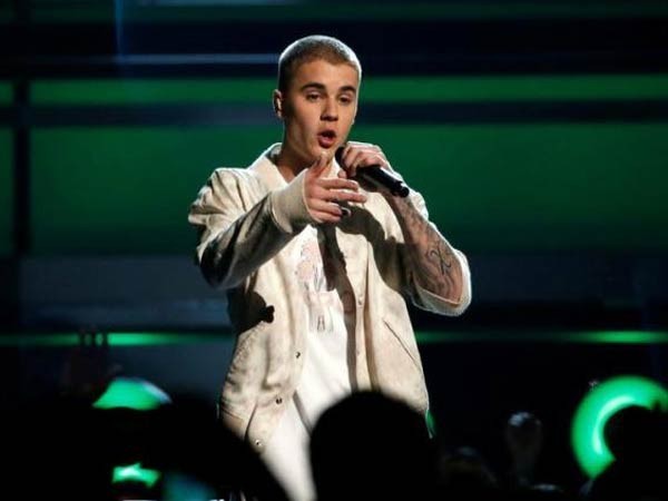 Mumbai all pumped up as Justin Bieber set to go LIVE