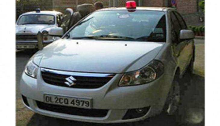 War of words sparks off between Imam Barkati and WB minister over red beacon