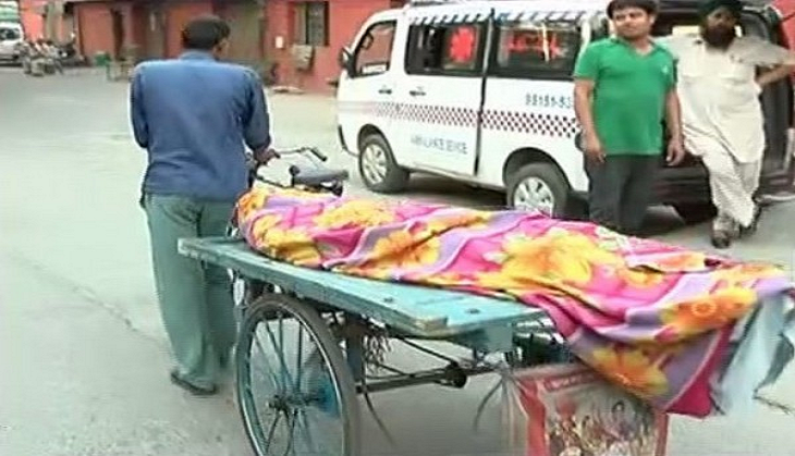 Punjab: No cash, no ambulance, son compelled to carry father's body on cart