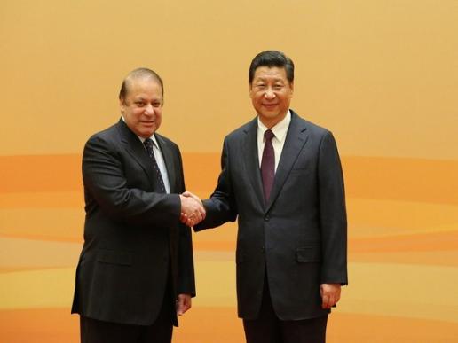 Beijing: Nawaz Sharif- Jinping display bonhomie over OBOR