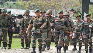 Army Chief General Rawat meets 'Super 40' Kashmiri students