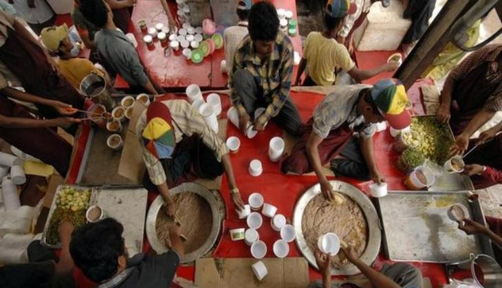 Hyderabadis enjoy Haleem with the arrival of Ramzan