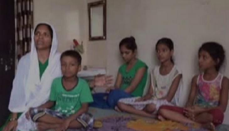 UP: Helpless mother offers to sell kidney to pay daughters' school fees