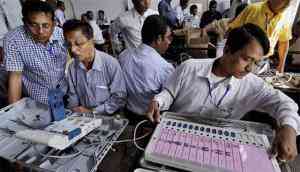 EC's EVM challenge a damp squib: Dismal turnout by political parties