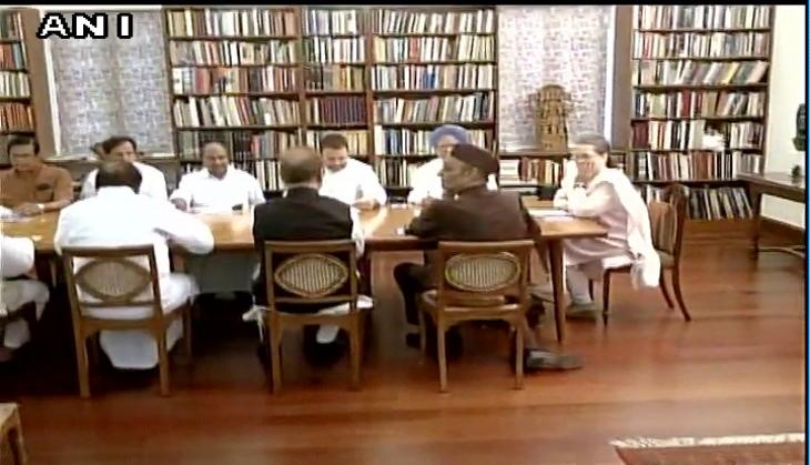 Congress to discuss key poll issues at CWC meeting in Gujarat