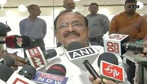 Centre takes on Dr Manmohan Singh' for his 'economy running on one engine' remark