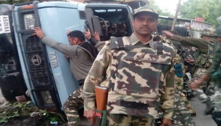 Twelve CRPF personnel injured in stone pelting in Shopian