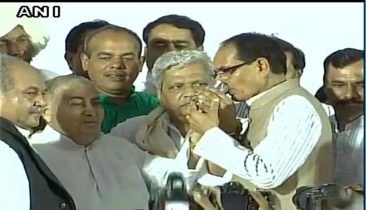 MP CM Shivraj Singh Chouhan ends his fast