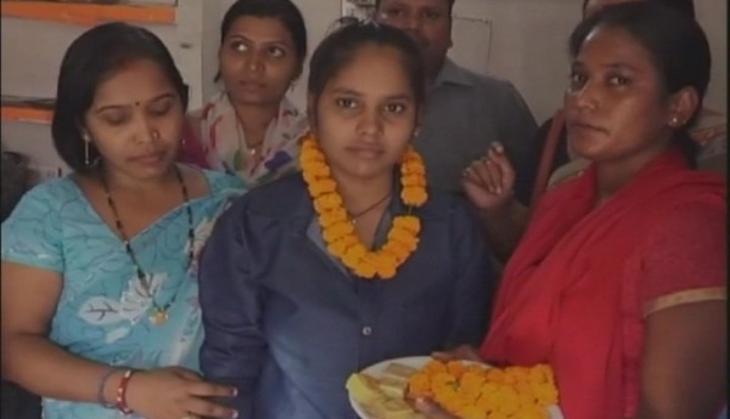Defeating cancer, girl scored 81 percent in 10th Boards exam