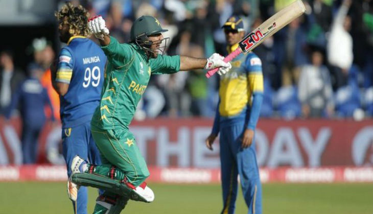 Champions Trophy: Skipper Sarfraz powers shaky Pakistan to semi-final