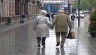 Walking slowly can be early indicator of dementia: Study