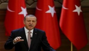 Erdogan escalates rhetoric against Greece and mobilizes Imams in his re-election bid