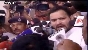 Tejashwi Yadav's security personnel manhandle mediapersons