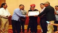 SRK accepts Honorary Membership from Jodhpur Tourist Guide Association