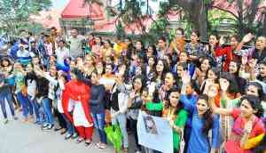 Himachal gangrape agitation spreads like wildfire, could topple Virbhadra