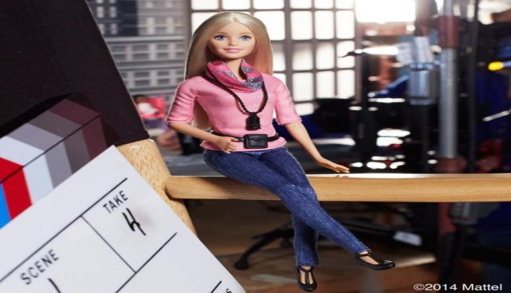Anne Hathaway in talks to replace Amy Schumer as 'Barbie'