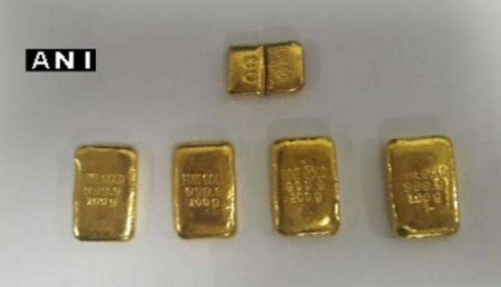 Mumbai Airport: 400 gm gold biscuits hidden in phone's battery space seized