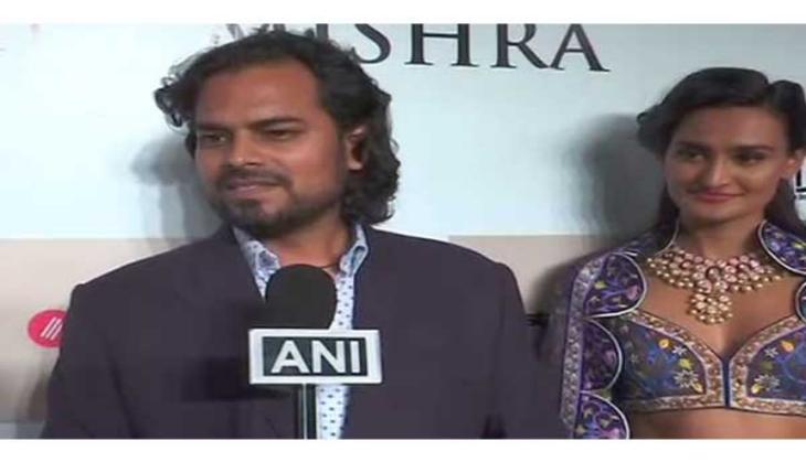 Rahul Mishra's 1-year-old makes her runway debut at ICW 2017