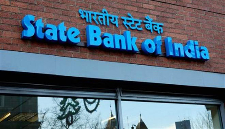 SBI cuts savings A/C interest rates: Bure din for poor, pensioners & housewives