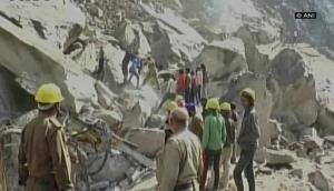 Himachal Pradesh: Roads blocked because of landslides