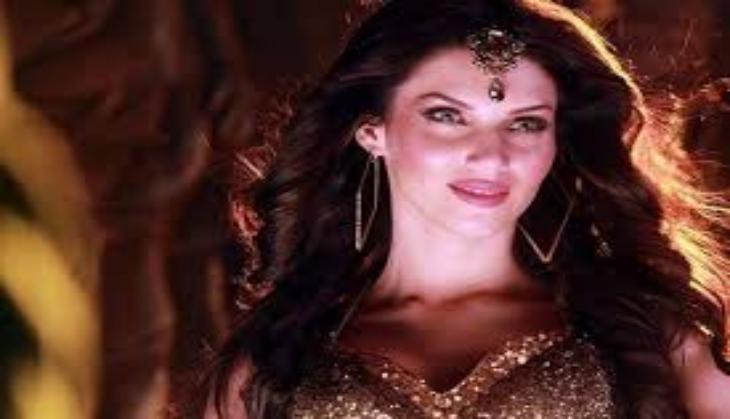 Baahubali actress Scarlett Wilson slaps an actor for misbehaving