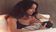 Lisa Haydon makes a point with breastfeeding photo