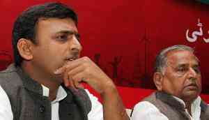 Save Samajwadi campaign: Akhilesh to hit the streets to keep flock together