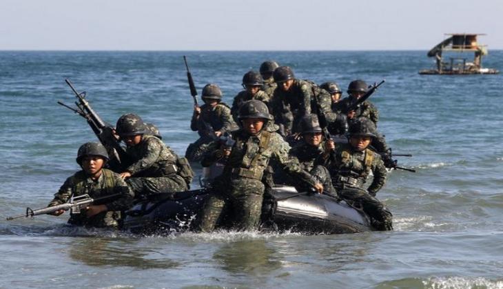 US Marine Corps mulling plan allowing women to attend 'male-only' combat training
