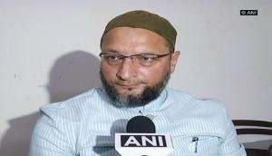 BJP doing 'pakoda' politics: Owaisi