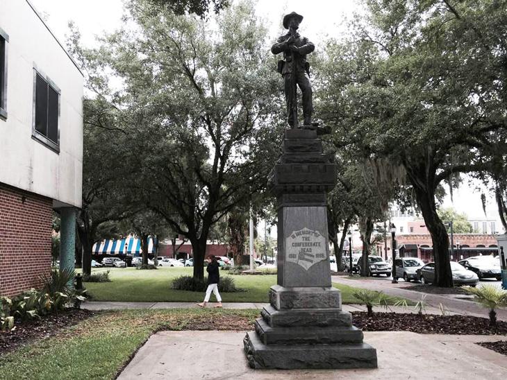 Old Joe statue in Gainesville Florida