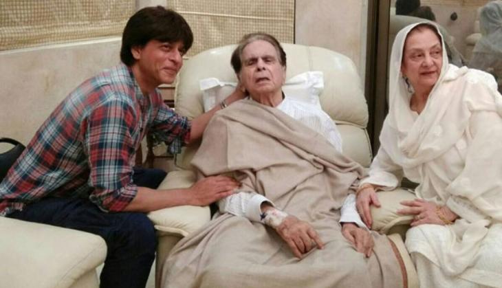 SRK meets Dilip Kumar at his home