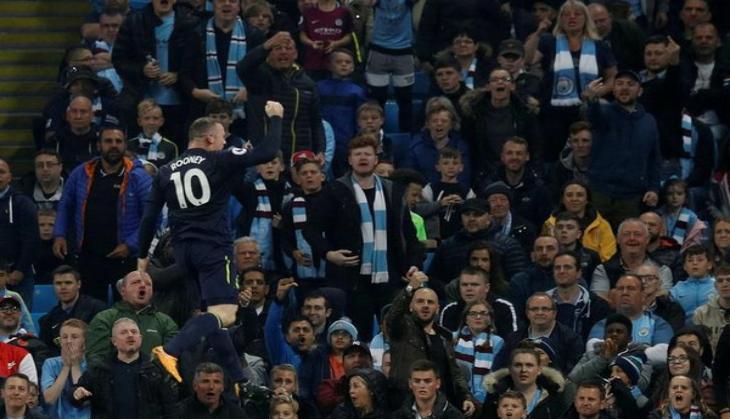 Wayne Rooney becomes second to reach 200 goals in Premier League