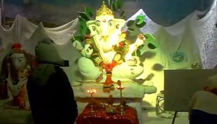 Snow Ganpati idol cools up Mumbaikars on Ganeshotsav
