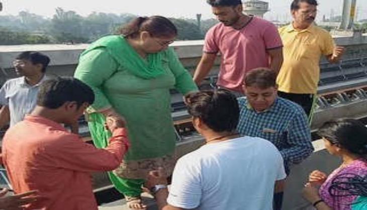 Lucknow Metro develops snag on its very 1st day, passengers evacuated