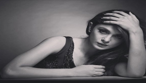 Beyhadh's Jennifer Winget looks mesmerizing in her latest black and white photos