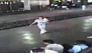 Mumbai: Man abducts 3-year-old from Railway station, child yet to be found