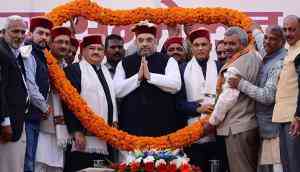 Himachal polls: Congress & BJP step up offensive, Virbhadra dares high command
