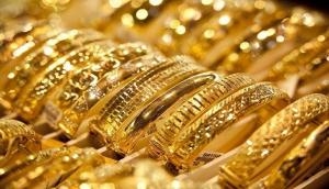 Gold gets a leg-up on festive demand, prices climb