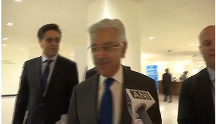 Pak Foreign Minister evades question on terrorism