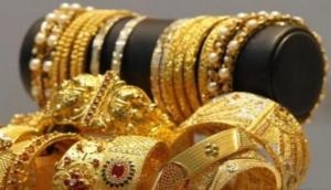 Gold drops Rs 250, silver below Rs 41,000/kg
