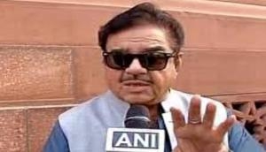 Shatrughan Sinha backs Yashwant Sinha, says he hit the nail right on the head